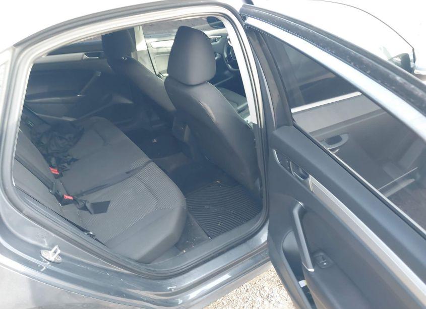 Photo 8 of 2016 Volkswagen Passat 1.8T S (VIN 1VWAS7A37GC026679)