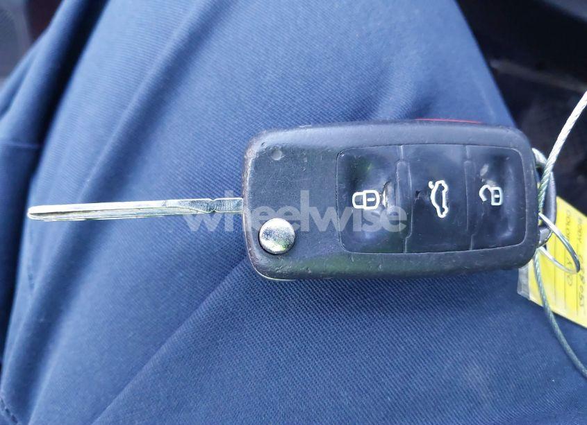 Photo 11 of 2016 Volkswagen Passat 1.8T S (VIN 1VWAS7A37GC038055)