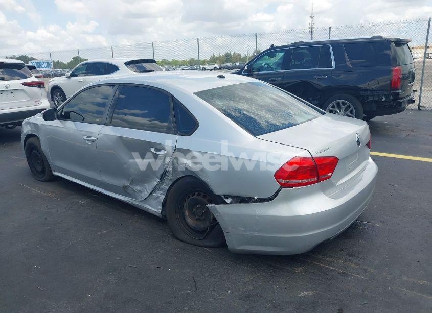 Photo 3 of 2014 Volkswagen Passat 1.8T S (VIN 1VWAS7A38EC028292)