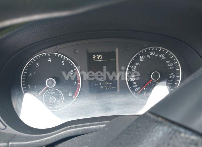 Photo 7 of 2014 Volkswagen Passat 1.8T S (VIN 1VWAS7A38EC028292)