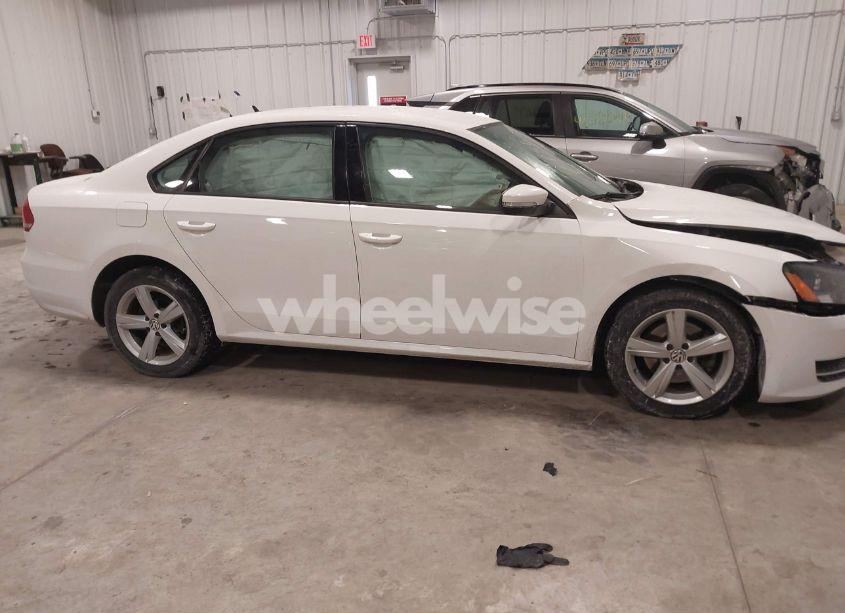 Photo 13 of 2015 Volkswagen Passat 1.8T S (VIN 1VWAS7A38FC070298)