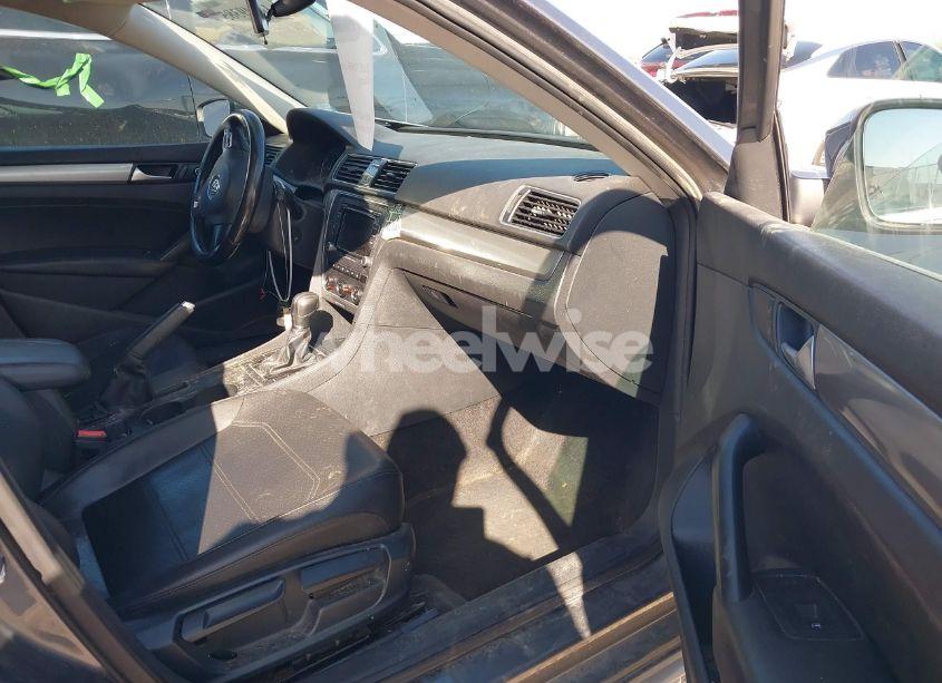 Photo 5 of 2015 Volkswagen Passat 1.8T LIMITED EDITION (VIN 1VWAS7A38FC116213)