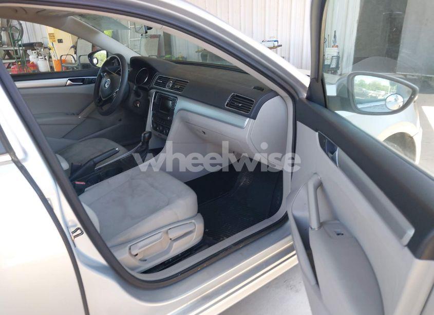 Photo 5 of 2016 Volkswagen Passat 1.8T S (VIN 1VWAS7A38GC031521)