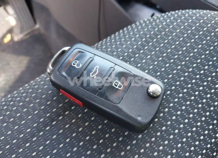 Photo 11 of 2016 Volkswagen Passat 1.8T S (VIN 1VWAS7A38GC050571)