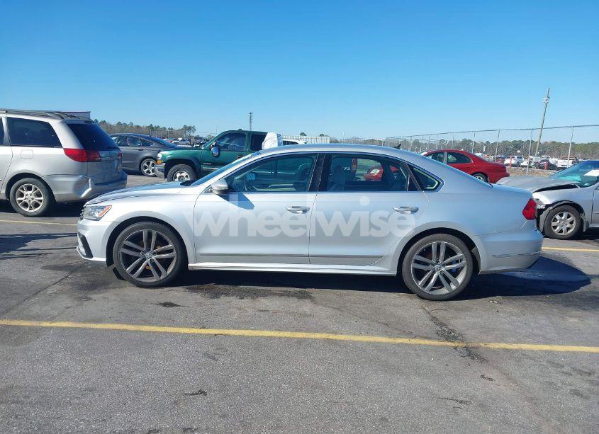 Photo 14 of 2016 Volkswagen Passat 1.8T R-LINE (VIN 1VWAS7A38GC064082)