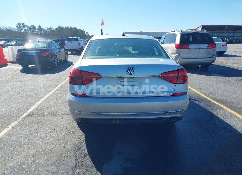 Photo 16 of 2016 Volkswagen Passat 1.8T R-LINE (VIN 1VWAS7A38GC064082)