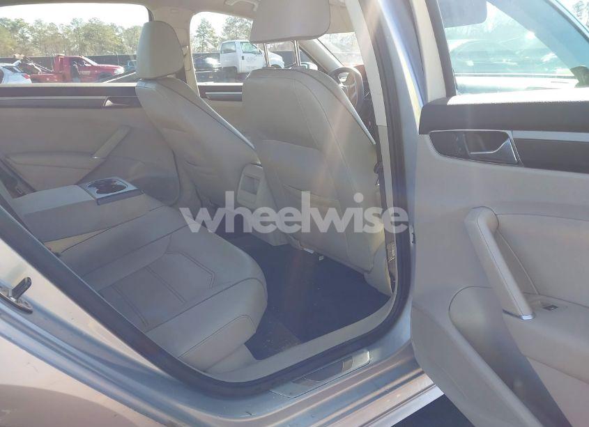 Photo 8 of 2016 Volkswagen Passat 1.8T R-LINE (VIN 1VWAS7A38GC064082)