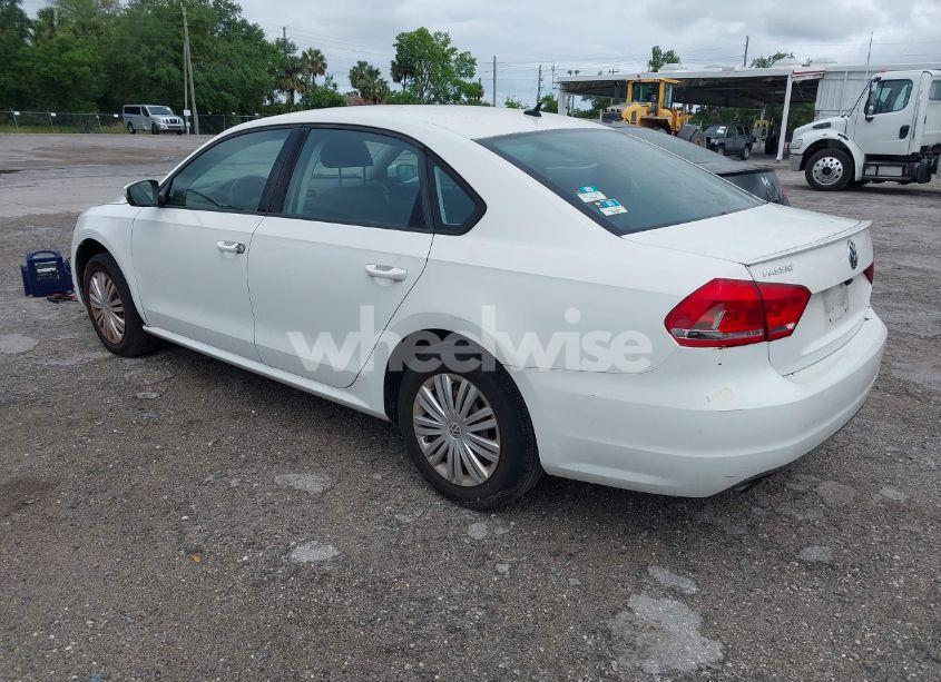 Photo 3 of 2014 Volkswagen Passat 1.8T S (VIN 1VWAS7A39EC096570)