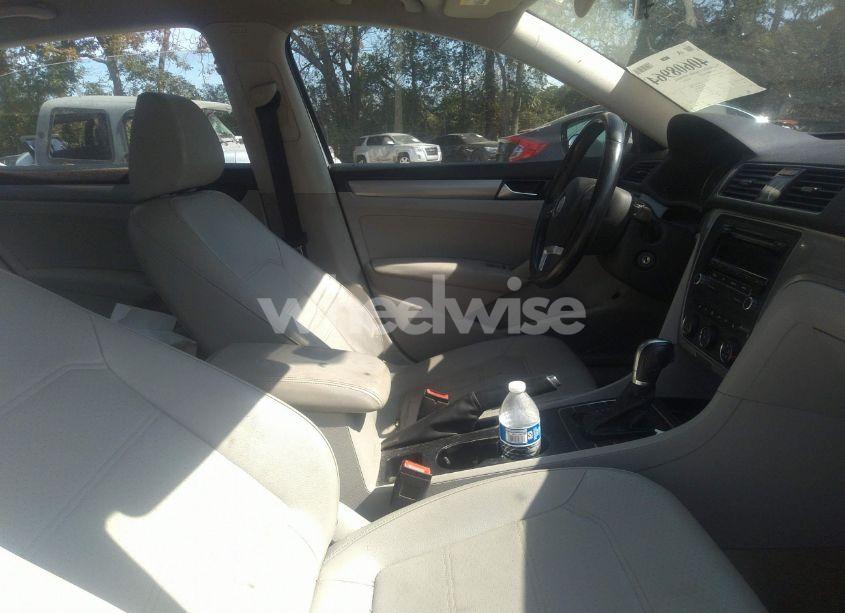 Photo 5 of 2015 Volkswagen Passat 1.8T WOLFSBURG EDITION (VIN 1VWAS7A39FC010563)