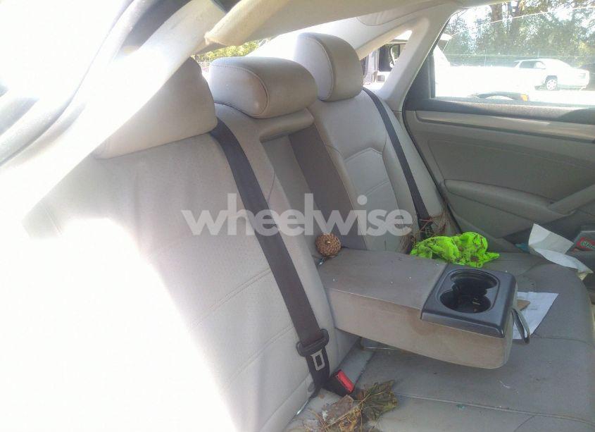 Photo 8 of 2015 Volkswagen Passat 1.8T WOLFSBURG EDITION (VIN 1VWAS7A39FC010563)