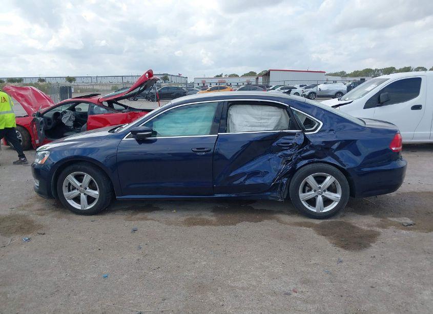 Photo 13 of 2015 Volkswagen Passat 1.8T LIMITED EDITION (VIN 1VWAS7A39FC078278)