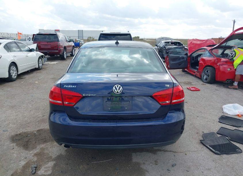 Photo 15 of 2015 Volkswagen Passat 1.8T LIMITED EDITION (VIN 1VWAS7A39FC078278)