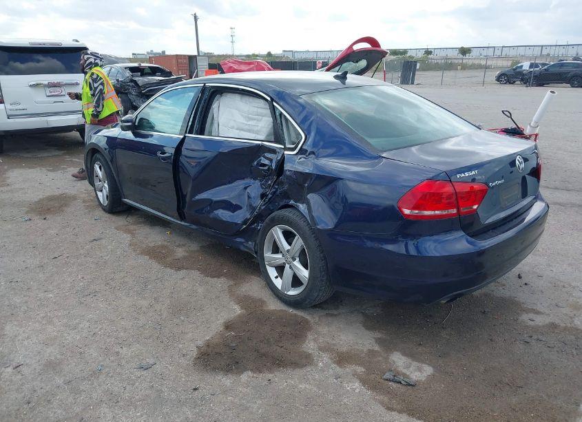 Photo 3 of 2015 Volkswagen Passat 1.8T LIMITED EDITION (VIN 1VWAS7A39FC078278)