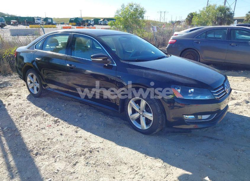 2015 Volkswagen Passat 1.8T LIMITED EDITION (VIN 1VWAS7A39FC105219) main photo