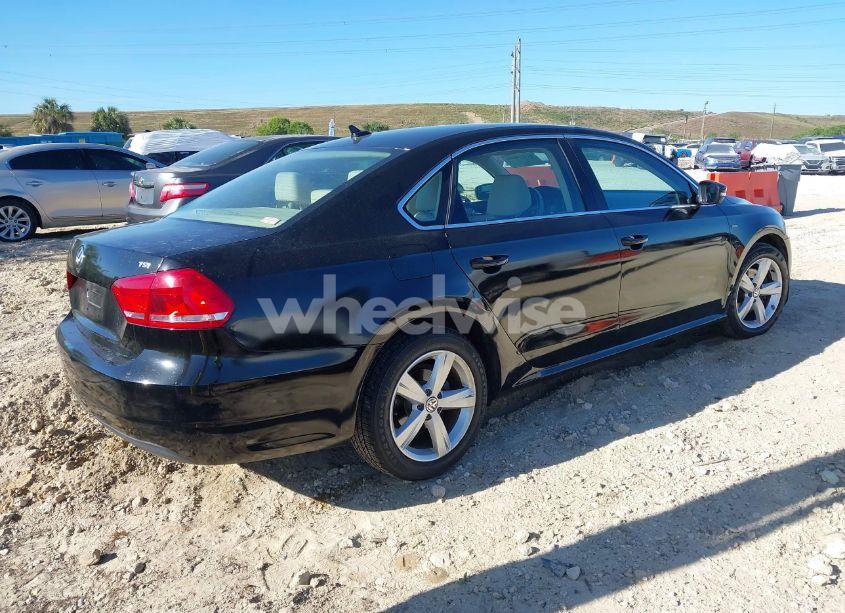 Photo 4 of 2015 Volkswagen Passat 1.8T LIMITED EDITION (VIN 1VWAS7A39FC105219)