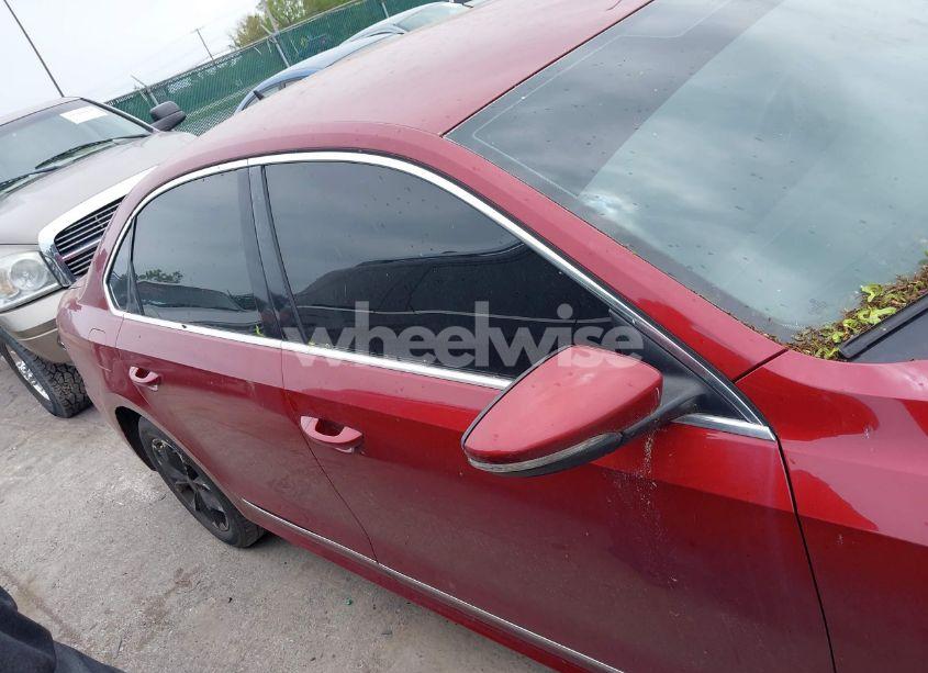 Photo 13 of 2016 Volkswagen Passat 1.8T S (VIN 1VWAS7A39GC047145)