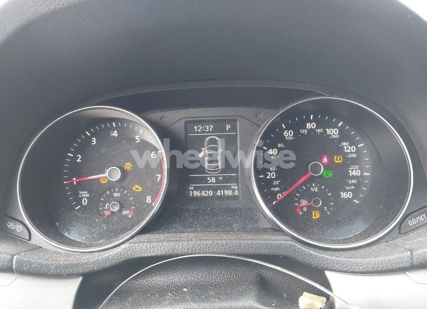 Photo 15 of 2016 Volkswagen Passat 1.8T S (VIN 1VWAS7A39GC047145)