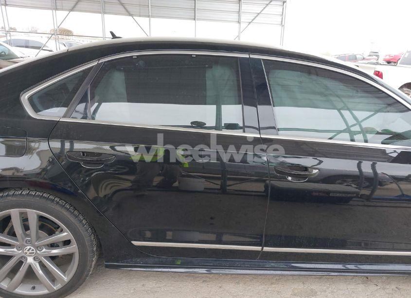 Photo 13 of 2016 Volkswagen Passat 1.8T R-LINE (VIN 1VWAS7A39GC065936)