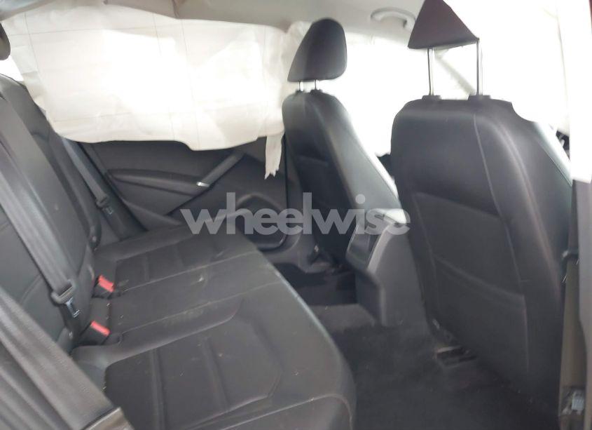 Photo 8 of 2016 Volkswagen Passat 1.8T R-LINE (VIN 1VWAS7A39GC065936)