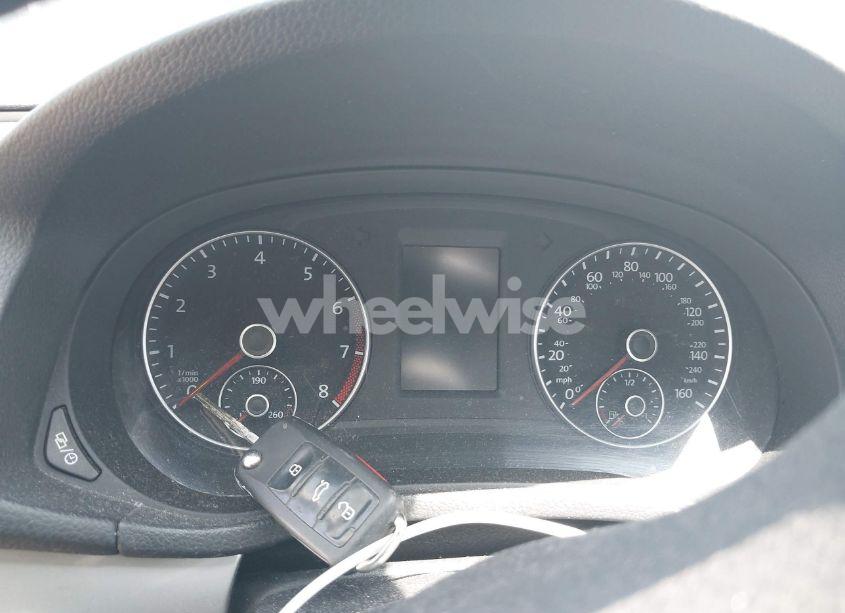 Photo 7 of 2015 Volkswagen Passat 1.8T S (VIN 1VWAS7A3XFC004738)