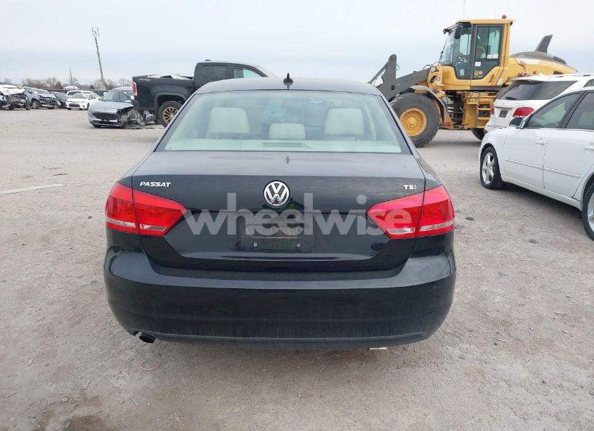 Photo 16 of 2015 Volkswagen Passat 1.8T WOLFSBURG EDITION (VIN 1VWAS7A3XFC061005)