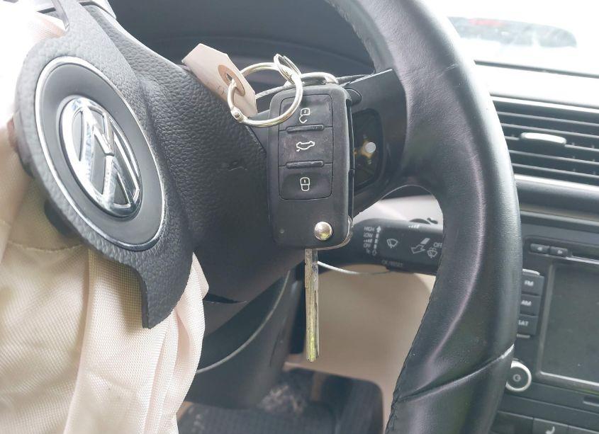 Photo 11 of 2015 Volkswagen Passat 1.8T LIMITED EDITION (VIN 1VWAS7A3XFC101664)