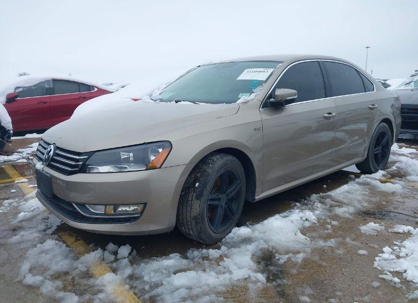 Photo 2 of 2015 Volkswagen Passat 1.8T LIMITED EDITION (VIN 1VWAS7A3XFC101664)