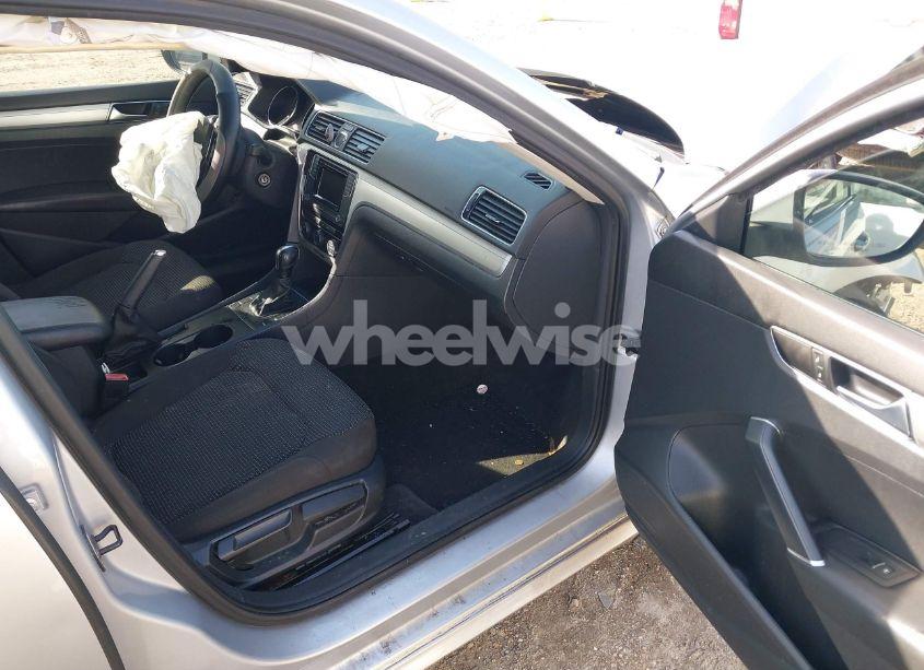 Photo 5 of 2016 Volkswagen Passat 1.8T S (VIN 1VWAS7A3XGC040396)