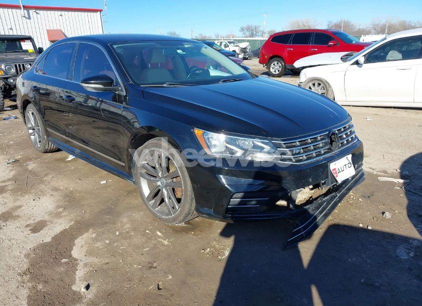 2016 Volkswagen Passat 1.8T R-LINE (VIN 1VWAS7A3XGC050099) main photo