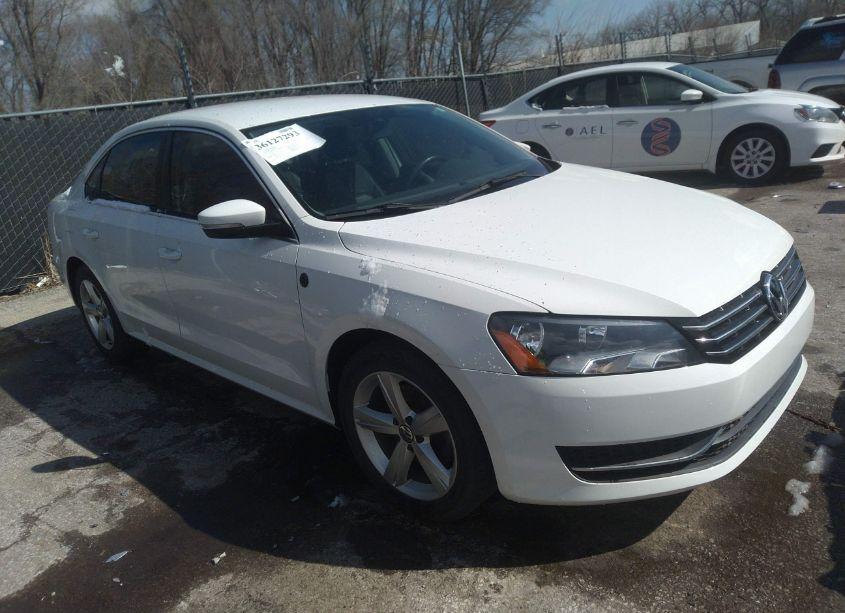 2014 Volkswagen Passat 1.8T WOLFSBURG EDITION (VIN 1VWAT7A30EC029286) main photo