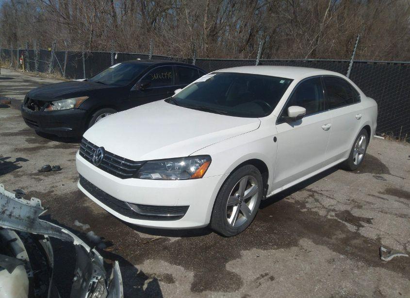 Photo 2 of 2014 Volkswagen Passat 1.8T WOLFSBURG EDITION (VIN 1VWAT7A30EC029286)