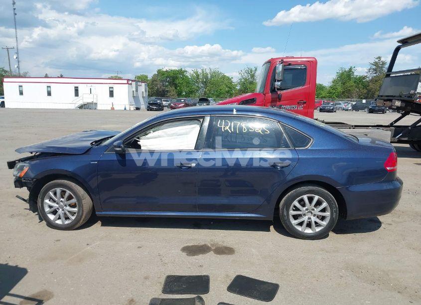 Photo 15 of 2015 Volkswagen Passat 1.8T WOLFSBURG EDITION (VIN 1VWAT7A30FC002333)