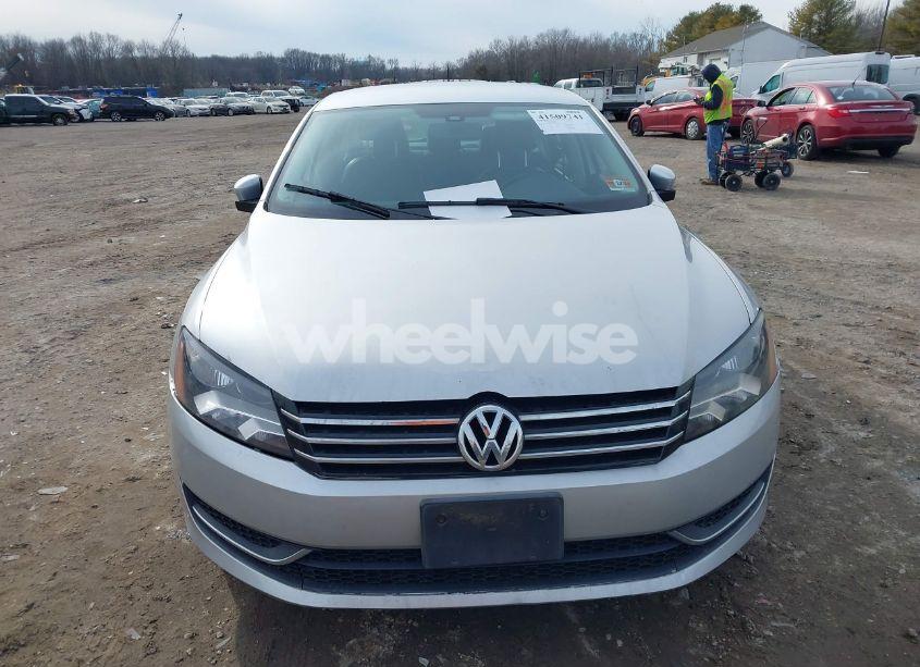 Photo 12 of 2015 Volkswagen Passat 1.8T WOLFSBURG EDITION (VIN 1VWAT7A30FC013994)