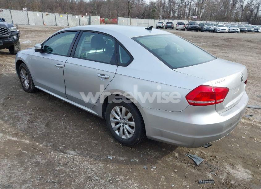 Photo 3 of 2015 Volkswagen Passat 1.8T WOLFSBURG EDITION (VIN 1VWAT7A30FC013994)