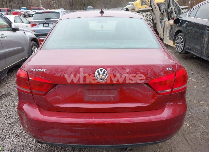 Photo 16 of 2015 Volkswagen Passat 1.8T WOLFSBURG EDITION (VIN 1VWAT7A30FC016751)