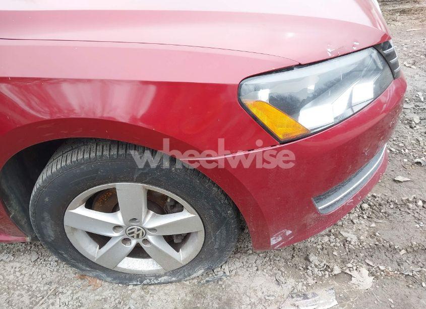 Photo 17 of 2015 Volkswagen Passat 1.8T WOLFSBURG EDITION (VIN 1VWAT7A30FC016751)