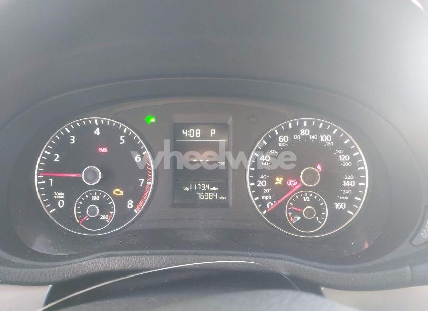 Photo 7 of 2015 Volkswagen Passat 1.8T S (VIN 1VWAT7A30FC018547)