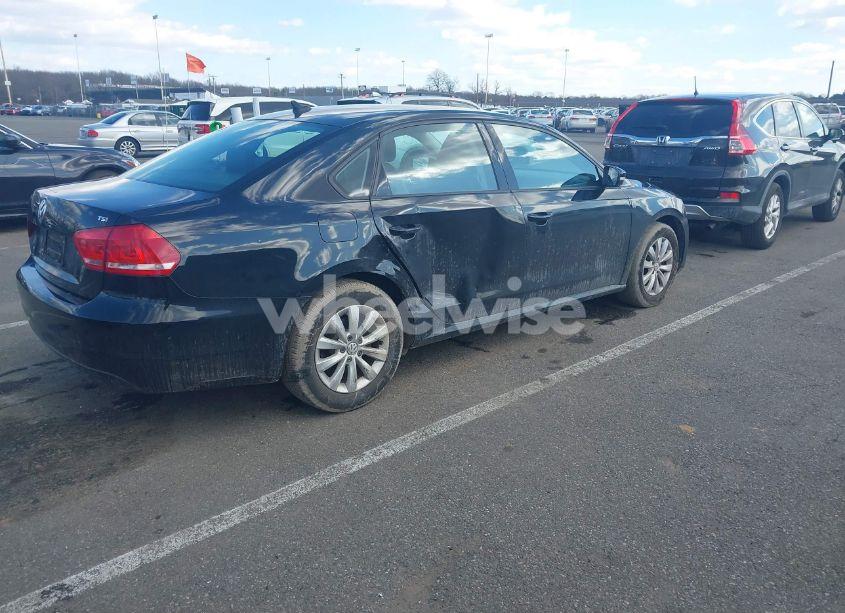 Photo 4 of 2015 Volkswagen Passat 1.8T WOLFSBURG EDITION (VIN 1VWAT7A30FC043965)