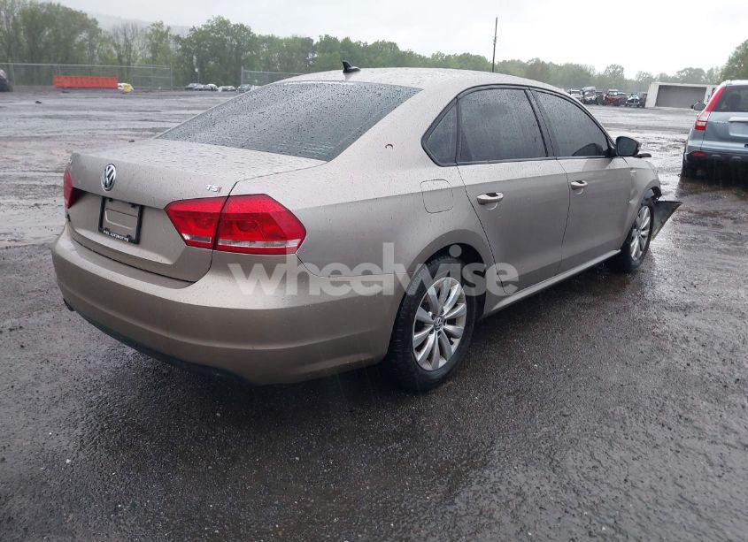 Photo 4 of 2015 Volkswagen Passat 1.8T WOLFSBURG EDITION (VIN 1VWAT7A30FC051662)