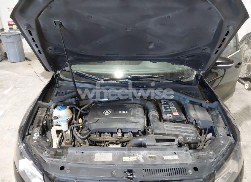 Photo 10 of 2015 Volkswagen Passat 1.8T LIMITED EDITION (VIN 1VWAT7A30FC080255)