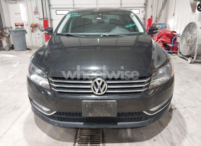 Photo 12 of 2015 Volkswagen Passat 1.8T LIMITED EDITION (VIN 1VWAT7A30FC080255)