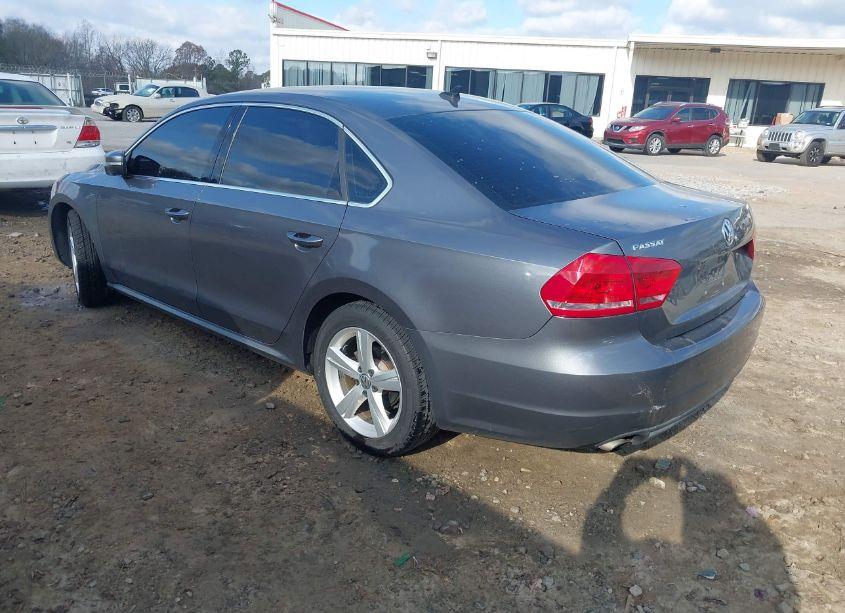 Photo 3 of 2015 Volkswagen Passat 1.8T LIMITED EDITION (VIN 1VWAT7A30FC099274)