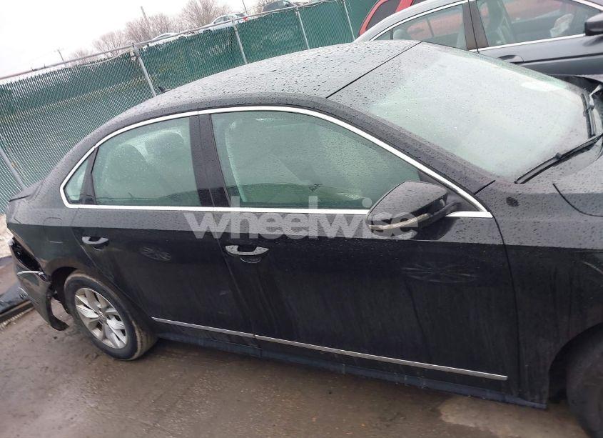 Photo 13 of 2016 Volkswagen Passat 1.8T S (VIN 1VWAT7A30GC008375)