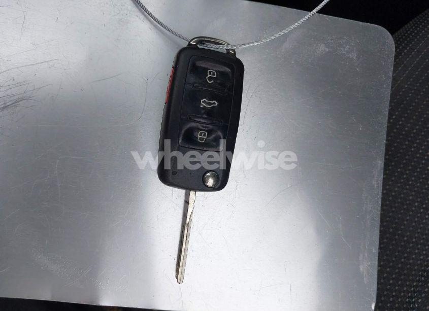 Photo 11 of 2016 Volkswagen Passat 1.8T S (VIN 1VWAT7A30GC035494)