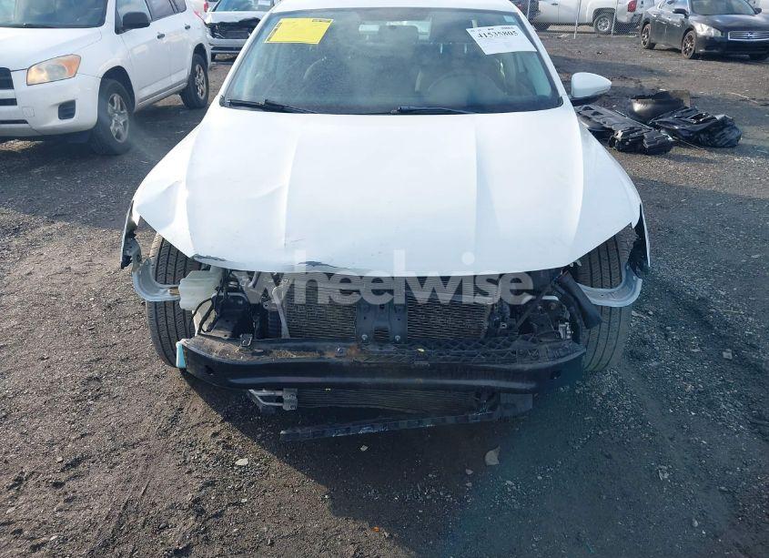 Photo 13 of 2016 Volkswagen Passat 1.8T S (VIN 1VWAT7A30GC036225)