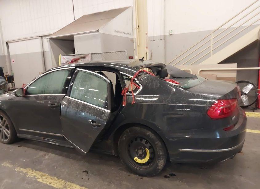 Photo 14 of 2016 Volkswagen Passat 1.8T R-LINE W/COMFORT PKG (VIN 1VWAT7A30GC050691)