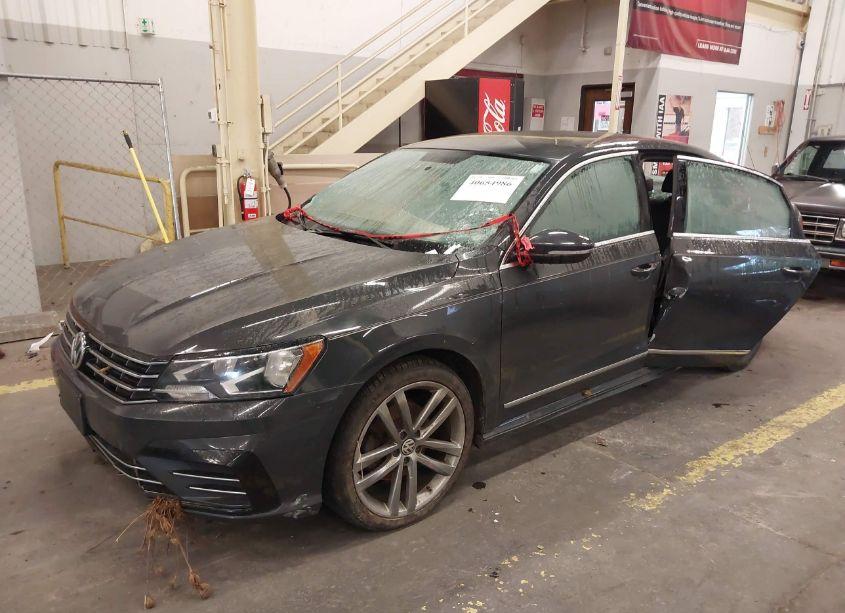 Photo 2 of 2016 Volkswagen Passat 1.8T R-LINE W/COMFORT PKG (VIN 1VWAT7A30GC050691)