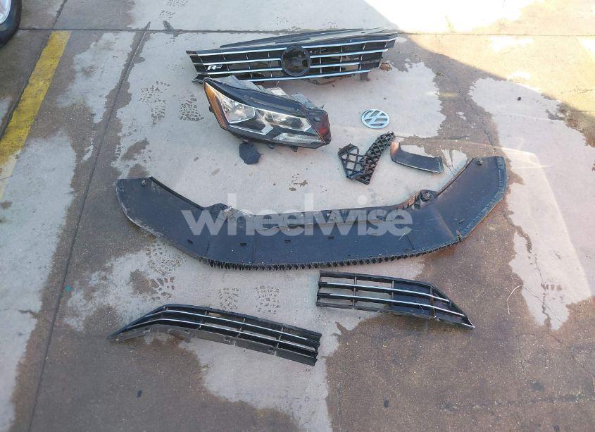 Photo 12 of 2016 Volkswagen Passat 1.8T R-LINE (VIN 1VWAT7A30GC054269)