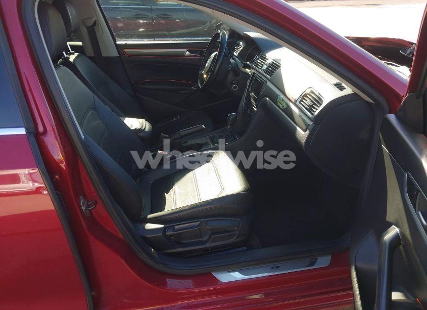 Photo 5 of 2016 Volkswagen Passat 1.8T R-LINE (VIN 1VWAT7A30GC054269)