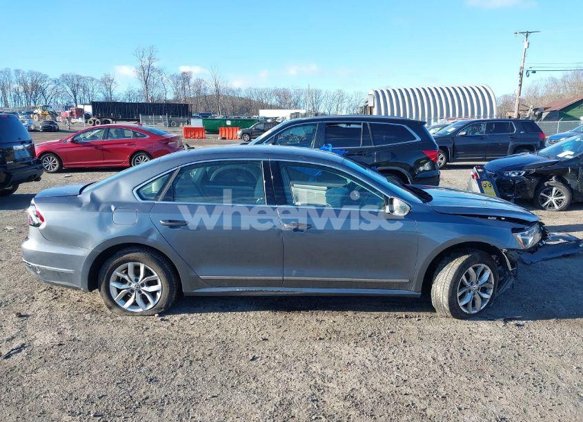 Photo 13 of 2017 Volkswagen Passat 1.8T S (VIN 1VWAT7A30HC020950)